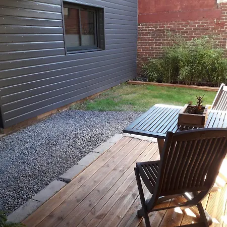 Avec Jardin Et Stationnement Gratuit A *